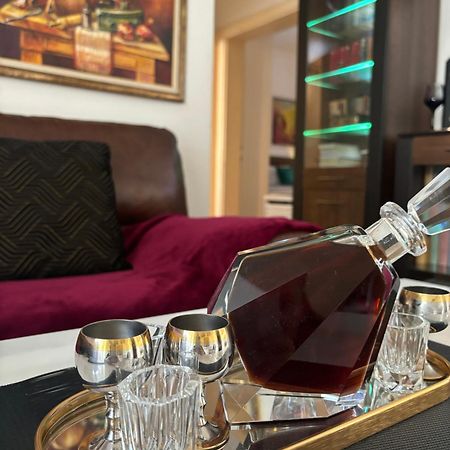 Апартаменты Stylish King Downtown Подгорица Экстерьер фото